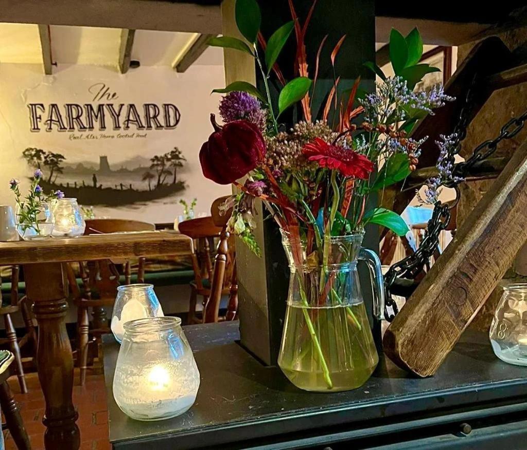 Farmyard Inn Youlgreave Exterior photo